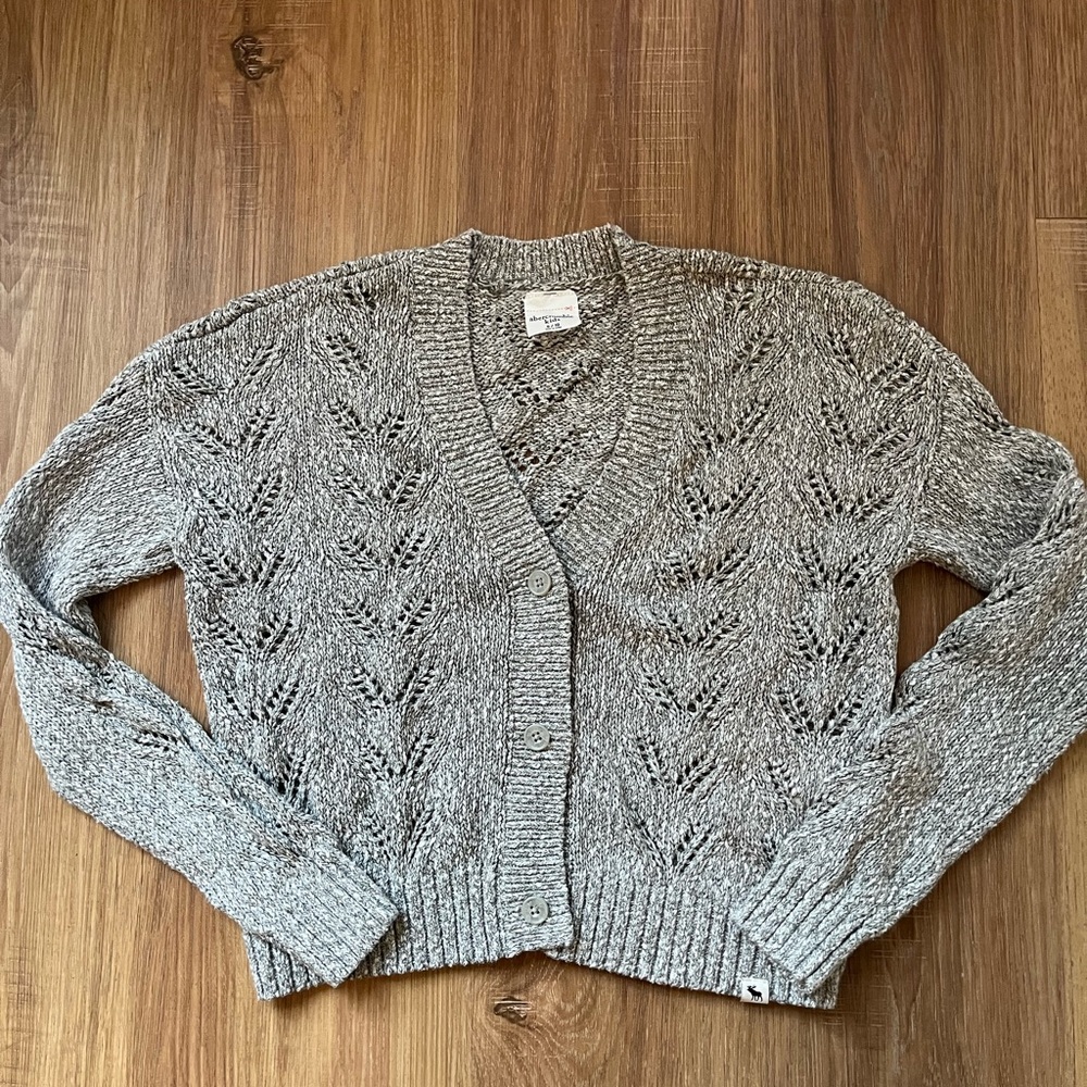 Abercrombie Kids Cardigan size 9/10